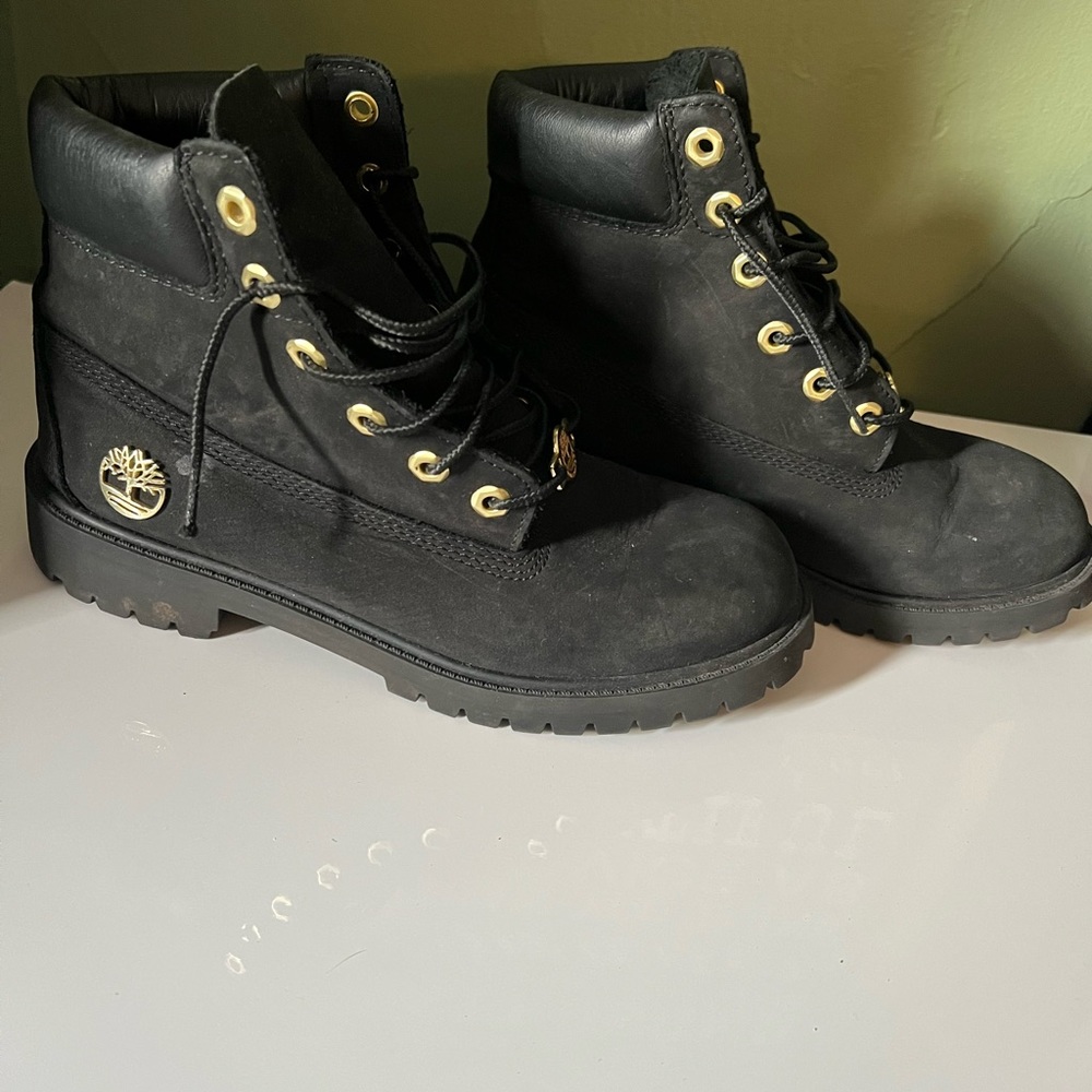 RARE Timberland black and gold boots size 5